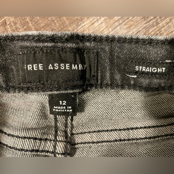 ⭐️ Free Assembly Jeans Girls 12 Black Wash - Picture 3 of 4